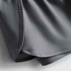 Pantalones Cortos Deportivos de Doble Capa Personalizados para Mujer, Tejidos en Spandex y Poliéster, de Secado Rápido, Transpirables, con Dos Diseños de Moda, OEM - Product Image 5