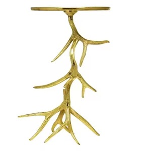 Table d'appoint et de fin de table en aluminium doré Art Déco tendance pour la décoration de salon à la maison, cadeau de Diwali - Product Image 1
