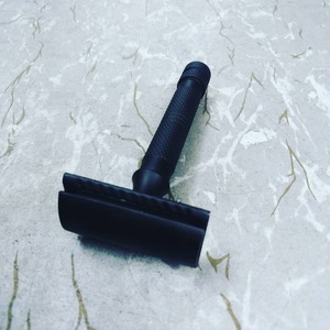 Rasoir de sécurité manuel pour homme, double face, à lames en acier inoxydable, avec manche en alliage d'aluminium, style classique - Product Image 2