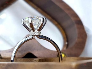 Anillo de compromiso de moissanita redonda de 2 CT, anillo de boda redondo, anillo de compromiso con halo oculto, anillo de aniversario, anillo de promesa - Product Image 3