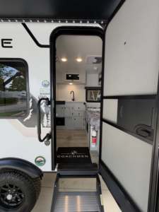 Mini caravane Teardrop légère et moderne, caravane de voyage, camping-car mobile, mini caravane de route standard - Product Image 5