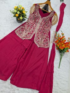 Conjunto de Kurti sin mangas bordado de diseñador con pantalones Palazzo y Dupatta |   Traje Étnico para Mujer para Fiestas - Product Image 4