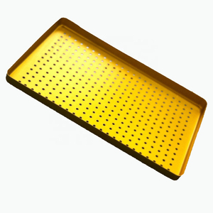 Plateau à instruments dentaires en aluminium perforé 280x180mm autoclavable - Plateaux à instruments autoclavables en aluminium doré de qualité supérieure - Product Image 1