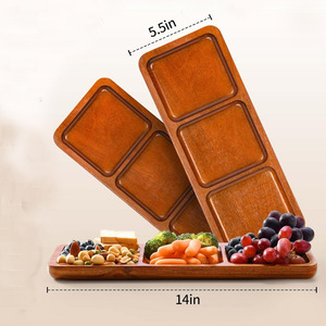 Plateaux rectangulaires divisés en bois d'acacia en lot de 3, idéaux pour servir des gâteaux, des collations ou des apéritifs dans la cuisine ou la salle à manger. - Product Image 3