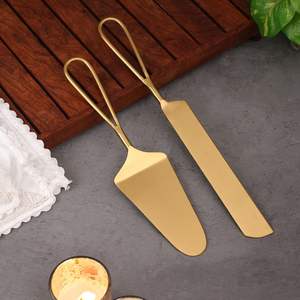 Cuchillo para Pastel de Acero Inoxidable de Lujo para un Corte Suave y una Presentación Elegante - Product Image 3