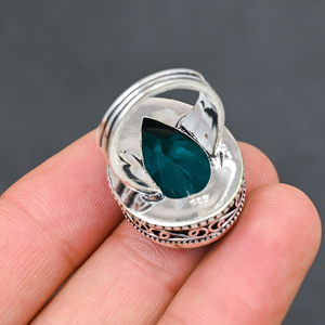Anillo de Topacio Azul Moderno y Elegante, Corte Pera, Engaste en Bisel, Plata de Ley 925, Joyería Hecha a Mano - Product Image 4