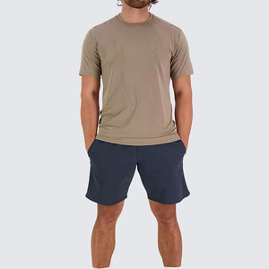T-shirt personnalisé à manches courtes avec empiècements tissés pour homme, col boutonné tricoté, léger, anti-boulochage, col rond, vente en gros - Product Image 3