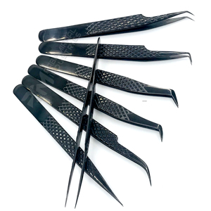 Pinzas para Extensión de Pestañas RMI Black Plasma Volume con Estuche a Juego, Oferta de Marca Privada, Pinzas Curvas y Rectas para Pestañas - Product Image 3
