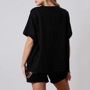 Conjunto de 2 Piezas de Camiseta y Pantalones Cortos Holgados de Algodón 100% para Mujer, con Logotipo Personalizado de Alta Calidad, Transpirable, de Color Sólido, al por Mayor - Product Image 2