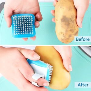 Juego de 3 Cepillos de Cocina con Cerdas Flexibles para Fregar Verduras y Frutas, para Limpiar Patatas, Zanahorias y Otras Frutas y Verduras - Product Image 2