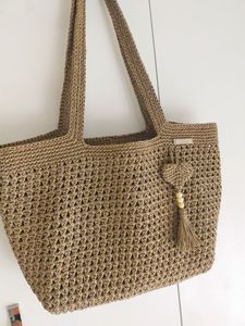 Idéal pour les tenues de plage, les tenues de villégiature, les collections de vacances, la mode décontractée et les styles pour les climats chauds. - Product Image 2