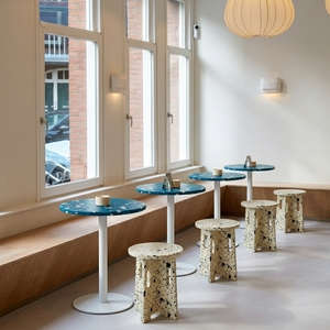 Mesa de Centro de Plástico Reciclado, Diseño Moderno, Impermeable, Duradera, Ecológica, Apilable, Fácil de Montar, para Exteriores, Sala de Estar, Hotel - Product Image 4
