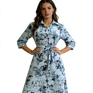 Robe chemise trapèze en satin de polyester à imprimé aquarelle pour femme - Manches 3/4, ceinture à nouer, longueur genou, décontractée, écologique - Product Image 1