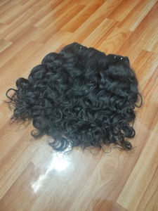 Cheveux humains vierges bouclés birmans d'Inde du Sud – Cuticules alignées, non traités - Product Image 2