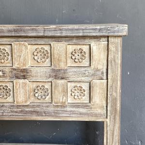 Mesa Consola de Madera Tallada con Motivos Florales, Colección Exclusiva, Arte Antiguo del Himalaya - Product Image 2