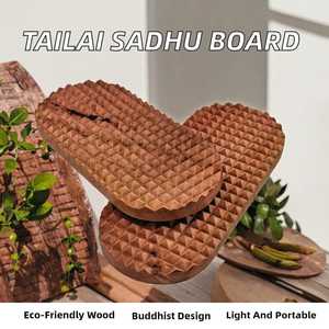 Planche Sadhu en bois faite à la main avec clous en cuivre – Outil premium pour le yoga, la méditation, les séances d'entraînement et les décorations murales - Product Image 3