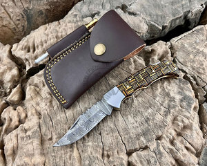 Nouvelle édition de couteau de poche pliant personnalisé en acier Damas, fait main, avec manche en bois Pakka, verrouillage arrière, couteau de camping multifonctionnel - Product Image 3