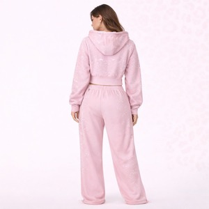 Wholesale Custom Pink Allover <b>Rhinestone</b> <b>Crop</b> <b>Top</b> Breathable Hoodie Sweatpants Oversize Zipper Sparkly Hoodies Manufacturer OEM - Product Image 3