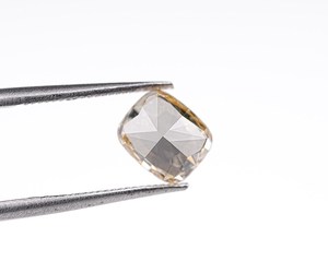 1.05 CT, 6.22 X 5.21 MM, Diamante amarillo certificado por IGI, diamante de corte cojín, diamante cultivado en laboratorio, diamante creado en laboratorio para joyería - Product Image 2