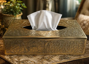 Porte-mouchoirs en laiton antique au design unique, idéal pour ajouter une touche d'élégance intemporelle à la décoration intérieure - Product Image 6