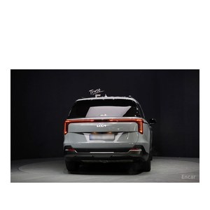 Kia Carnival HEV 2024/6 de 7 Plazas con Tracción Trasera, 27,796 km, Caja de Cambios Automática, Asientos de Cuero, Cámara Trasera - Para Conductores con Volante a la Izquierda - Product Image 4