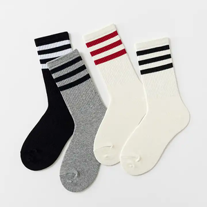 Chaussettes en coton design à motifs vibrants pour hommes et femmes, douces, respirantes, très extensibles, pour le quotidien et la mode - Product Image 4