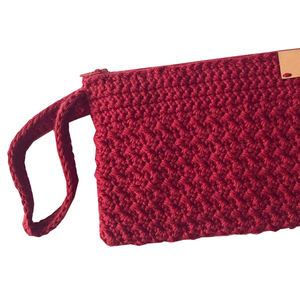 Venta al por mayor de hilo de tejer hecho a mano de poliéster grueso único Color rojo bolso de ganchillo pequeños bolsos de punto Mujer - Product Image 2