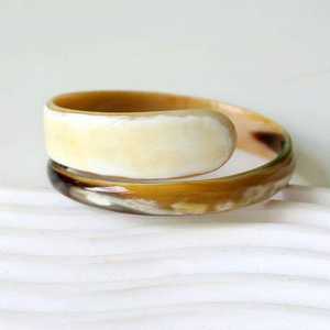 Brazalete de Cuerno Blanco Natural para Mujeres y Niñas, Joyería de Cuerno de Búfalo, Brazalete de Cuerno de Vaca, Forma Redonda de Ágata, Precio Bajo - Product Image 3