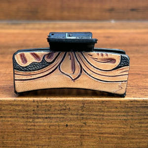 2025 Fashionable Hand Tooled Leather <b>Claw</b> <b>Clips</b> Simple Elegant Rectangular Oversized Genuine Leather Hair <b>Claws</b> for Women's - Product Image 4