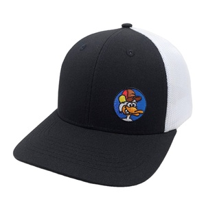 หมวกแก๊ปทรง Trucker 6 แผง ปักโลโก้ สีดำ/ขาว ปีกโค้งเล็กน้อย ปรับขนาดได้ด้วย Snapback - Product Image 2