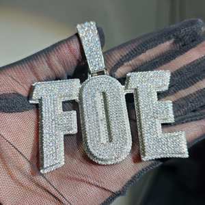 Colgante de Moissanita con Corte Brillante Redondo, Estilo Hip Hop, Personalizado con Nombre, con Forma de Alas, Chapado en Plata/Oro, Unisex, para Regalo - Product Image 2
