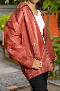 Veste de moto en cuir véritable rouge pour femme, manches longues, fermeture éclair, col rabattu, style automne - Product Image 5