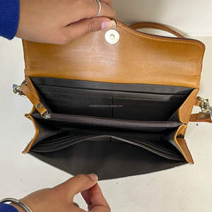 Nouvelle collection 2026 : Sac bandoulière en cuir de vachette fait main avec dragonne, mini-sac pochette grande capacité pour femme - Product Image 6