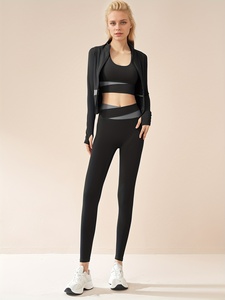 Ensemble de vêtements de sport Atlaset Premium en trois pièces pour femmes, tenue de gym, combinaison de fitness sans couture, leggings taille haute, soutien-gorge de sport, manches longues - Product Image 5