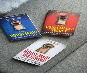 Ensemble de 3 livres : La femme de chambre, Le secret de la femme de chambre, La femme de chambre regarde (broché) - Product Image 3
