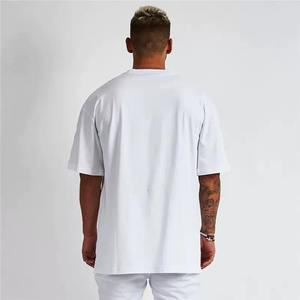 Camiseta de Cuello Redondo Extra Grande para Hombre, Talla Estadounidense, Logotipo Personalizado OEM, 300 g/m², Unisex, Tejido Premium, 100% Algodón, Impresión en Serigrafía, Color Sólido - Product Image 3