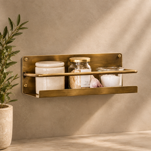 Étagère murale industrielle en métal avec finition laiton antique et garde-corps pour salle de bain, cuisine et rangement domestique - Product Image 1