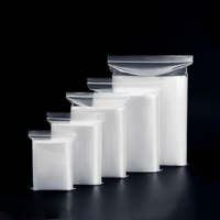 Sacs en plastique transparents à fermeture éclair pour l'emballage d'échantillons, de petits articles et de produits promotionnels, avec logo personnalisé