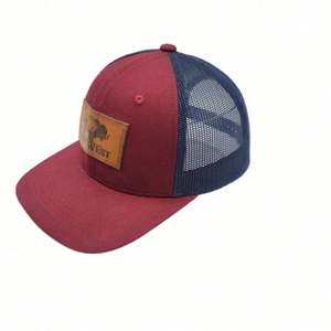 Gorra de camionero Richardson con parche de cuero personalizado y logotipo - Product Image 3