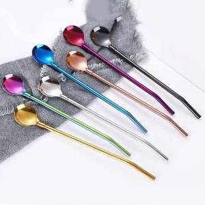 Juego de 6 cucharas de bar de metal modernas, agitadores de cócteles reutilizables de colores arcoíris - Product Image 1