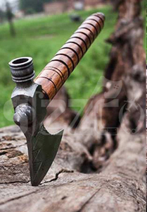 Hache à barbe personnalisée en acier Damas à lame pleine, manche en bois, hache de chasse et de camping, véritable hache de guerre avec étui en cuir, cadeau idéal - Product Image 4