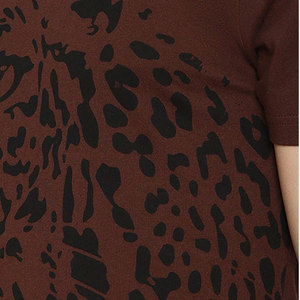 Ropa Deportiva con Diseños Vibrantes, Diseñada para Comodidad y Movimiento, Camiseta Personalizada por Sublimación - Product Image 6