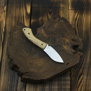 Couteau de chasse, de camping, de dépecage et utilitaire multifonctionnel à lame fixe compacte en acier Damas fait main de qualité supérieure, manche en bois, cuir OEM - Product Image 4