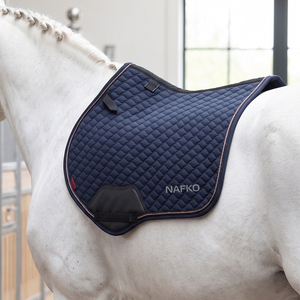 Nouvelles tapis de selle écologiques à contact étroit avec protection de sangle en PU, respirants et anti-transpiration, équipement équestre pour écurie, vente B2B - Product Image 1