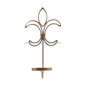 Candelabro de Hierro de Lujo Hecho a Mano, Ecológico y Duradero, con Diseño de Flor de Lis, para Decoración del Hogar, Bodas y Eventos - Product Image 2