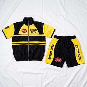 Conjunto Deportivo Ligero de 2 Piezas con Franja Reflectante de 3m, Chaqueta Cortavientos con Capucha y Cremallera Personalizada para Hombre - Product Image 1