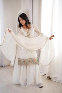 Conjunto de Seda Pura Suave al por Mayor con Top, Sharara y Dupatta, Listo para Usar, Vestido Étnico de Diseñador para Fiesta de Boda para Mujer - Product Image 2