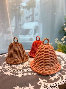 Cloche de Noël en rotin tressé naturel avec pomme de pin et baies, décoration rustique pour table ou mur, exportateur et fabricant en gros du Vietnam - Product Image 4