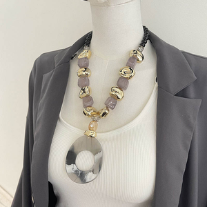 Tendencias 2024: Collar de Moda para Mujer, Cadena de Resina Acrílica, Collar con Cuentas Grandes y Variadas - Product Image 1