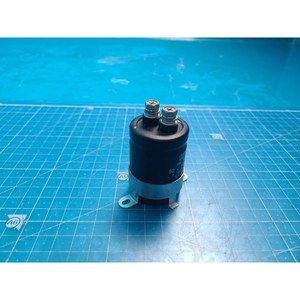 Condensador Electrolítico de Aluminio NIPPON CHEMI-CON 51V808 Usado Como Pieza de Repuesto para Equipos de Semiconductores - Product Image 4